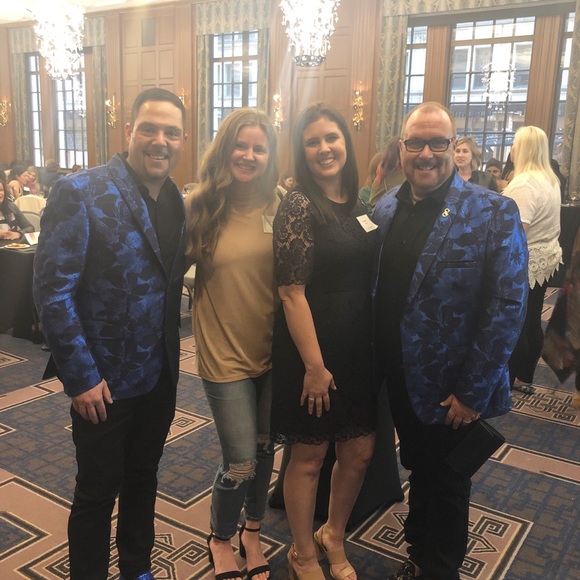 Welcome to my closet 💕 - Picture 6 of 8